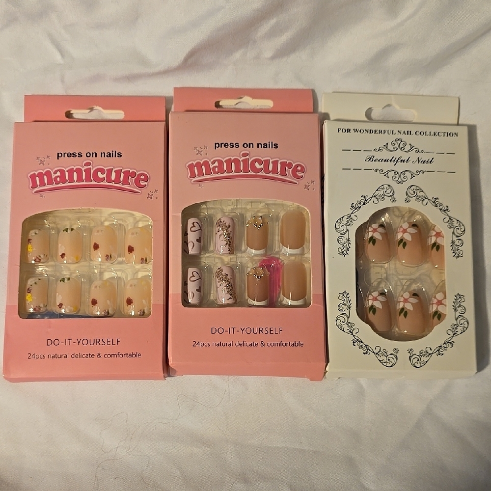 3 Manicure Press On Nails Set - Pink, White, Tan
